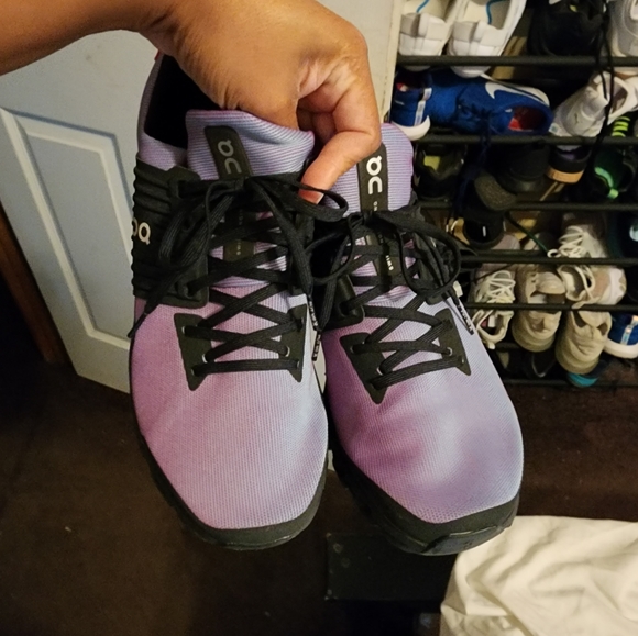 Shoes - Picture 2 of 7